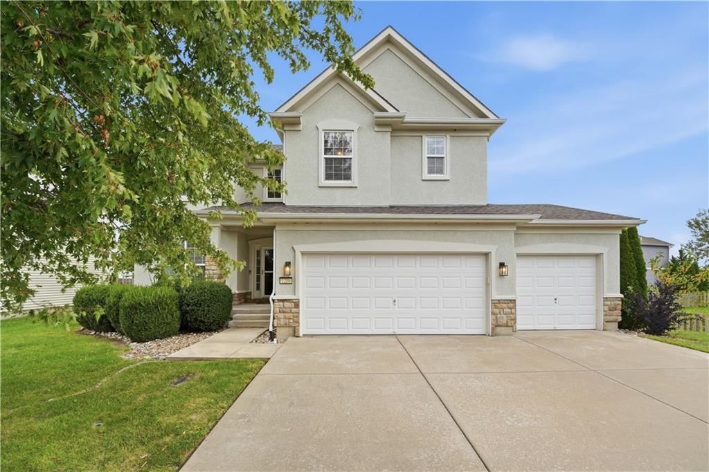 1200 SW Sapperton Road, Lee's Summit, MO