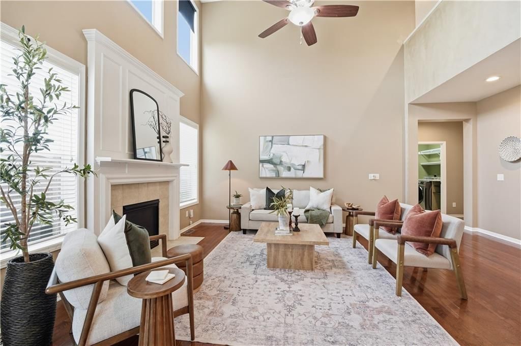 Photo 5 of 52 - 1200 SW Sapperton Road, Lee's Summit, MO 64083