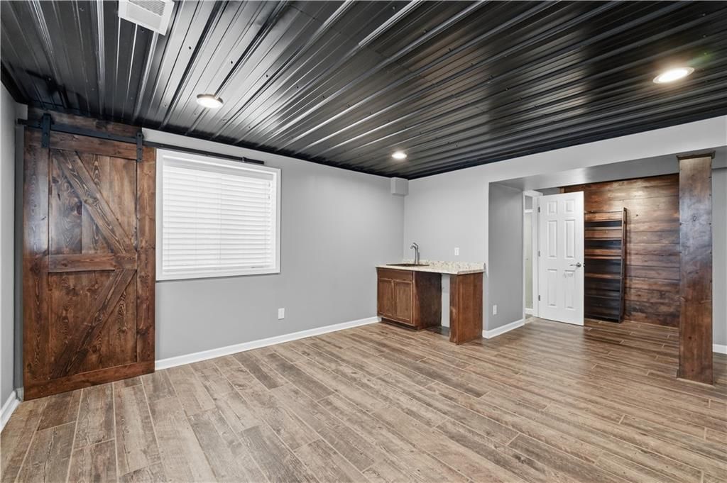 Photo 35 of 52 - 1200 SW Sapperton Road, Lee's Summit, MO 64083