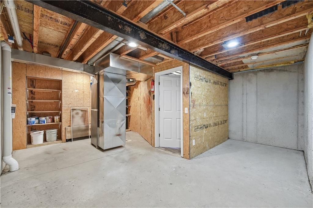 Photo 38 of 52 - 1200 SW Sapperton Road, Lee's Summit, MO 64083
