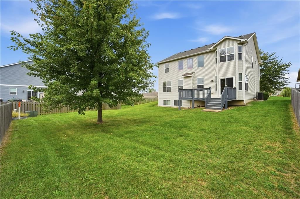 Photo 42 of 52 - 1200 SW Sapperton Road, Lee's Summit, MO 64083
