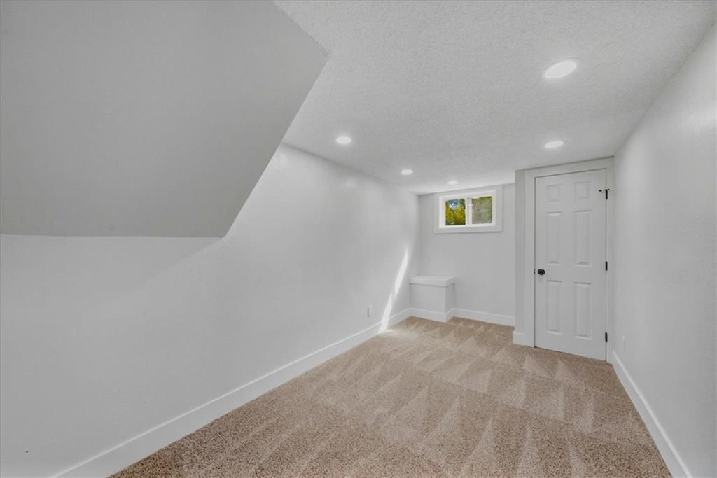 3912 E 47th Terrace — photo 14