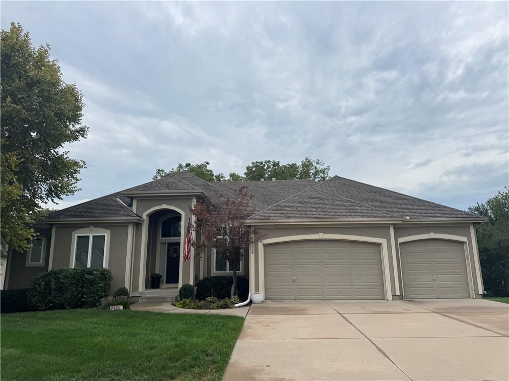 4324 SE Canter Drive — photo 1