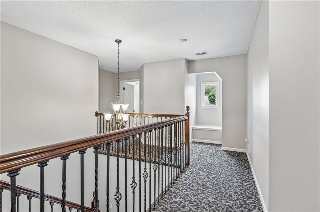 Photo 21 of 45 - 8925 W 132nd Terrace, Overland Park, KS 66213