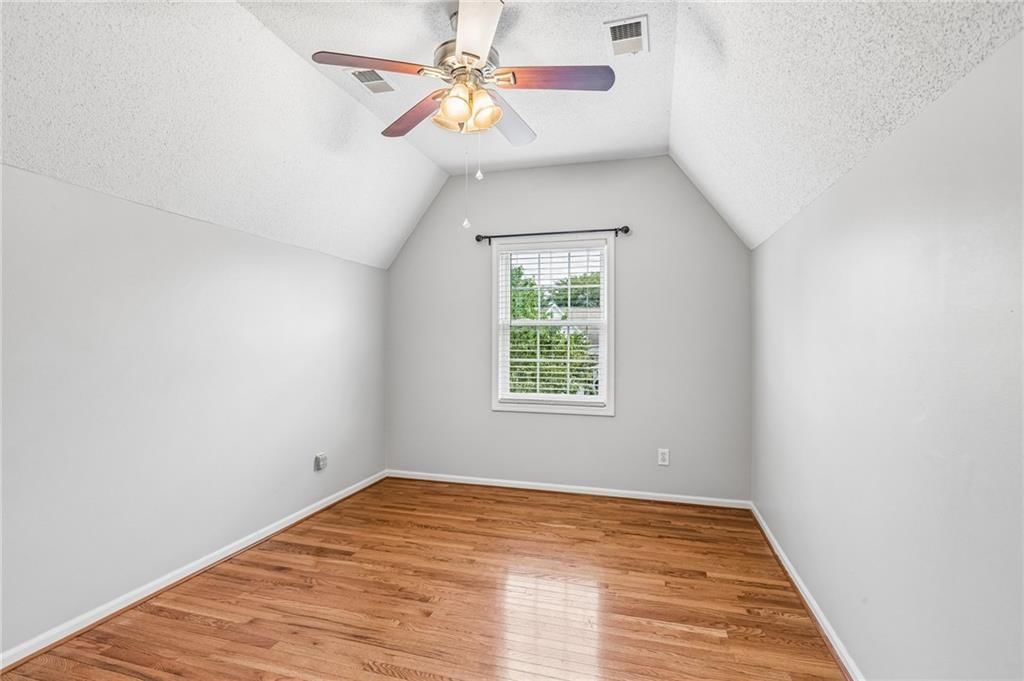 Photo 30 of 45 - 8925 W 132nd Terrace, Overland Park, KS 66213