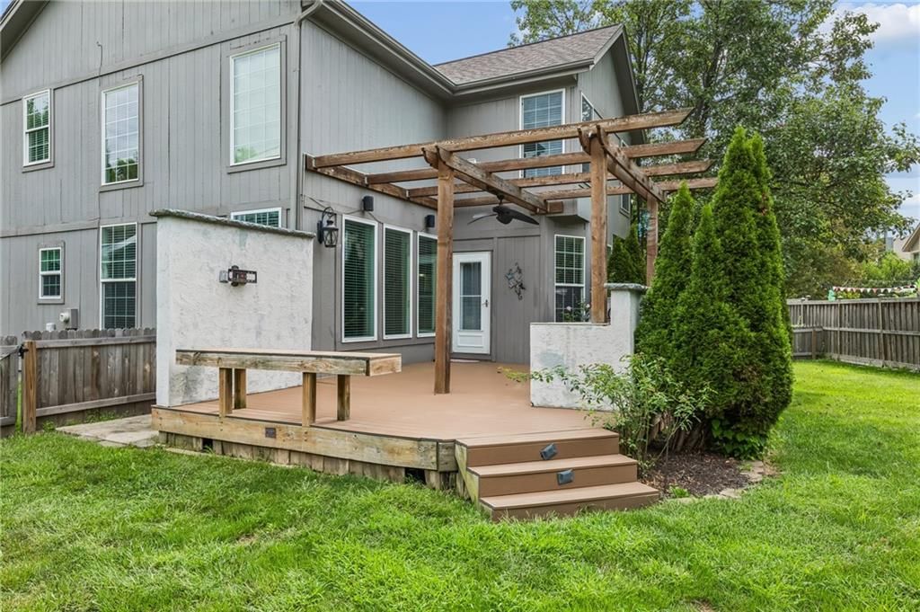 Photo 39 of 45 - 8925 W 132nd Terrace, Overland Park, KS 66213