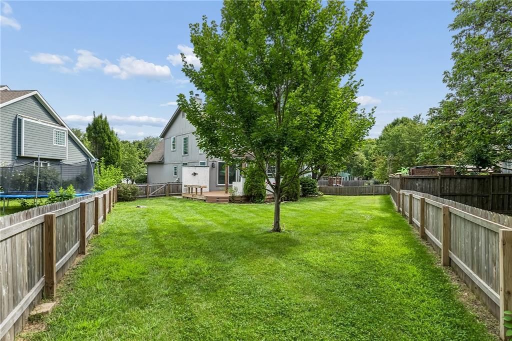 Photo 41 of 45 - 8925 W 132nd Terrace, Overland Park, KS 66213