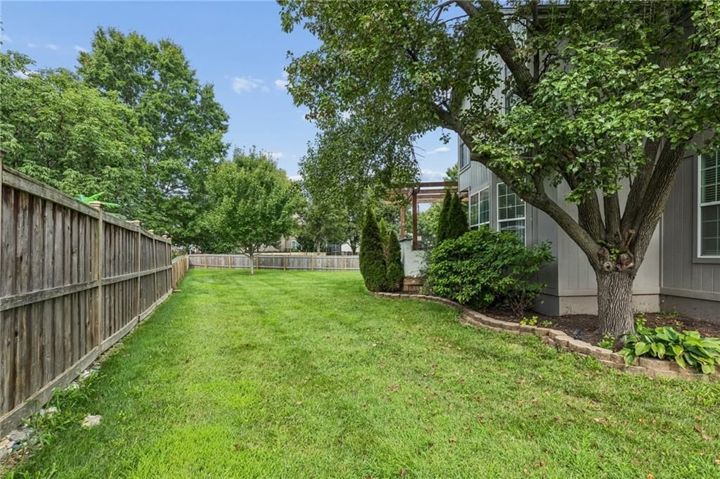 Photo 42 of 45 - 8925 W 132nd Terrace, Overland Park, KS 66213