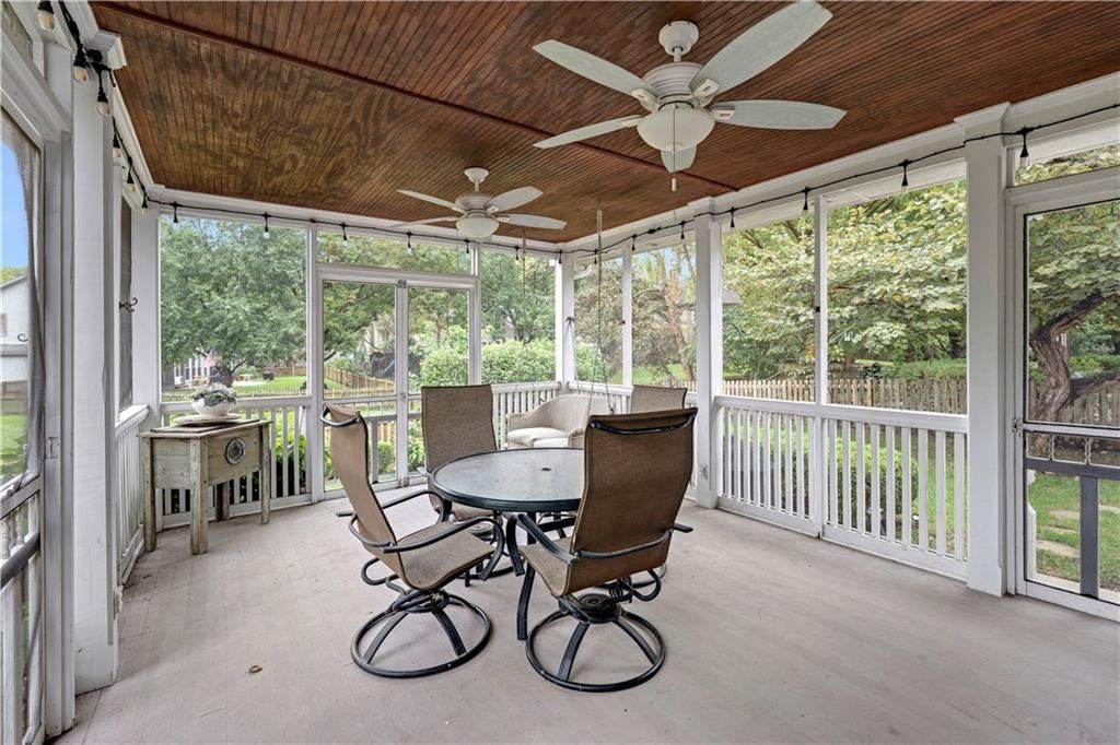9339 Hall Drive, Lenexa, KS: listing photo 3