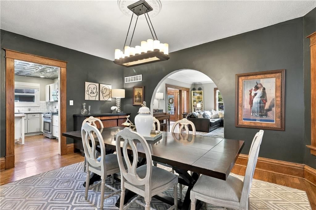 Photo 10 of 34 - 5532 Knox Avenue, Merriam, KS 66203