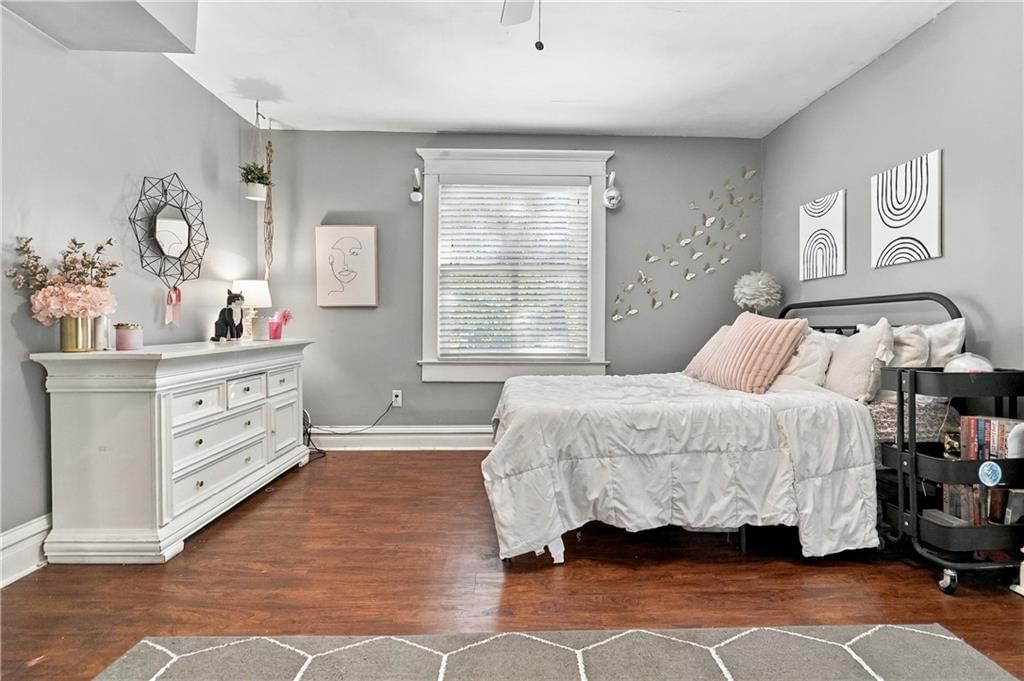 Photo 24 of 34 - 5532 Knox Avenue, Merriam, KS 66203