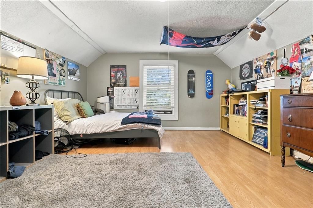 Photo 28 of 34 - 5532 Knox Avenue, Merriam, KS 66203