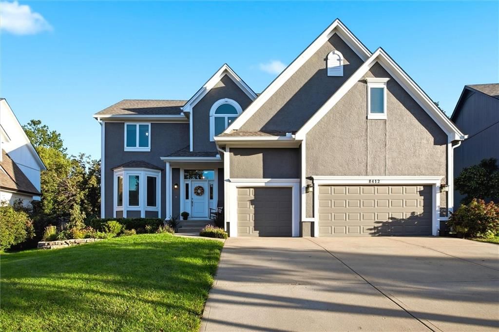 Photo 1 of 38 - 8412 W 129 Terrace, Overland Park, KS 66213