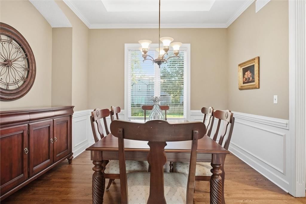 Photo 4 of 38 - 8412 W 129 Terrace, Overland Park, KS 66213