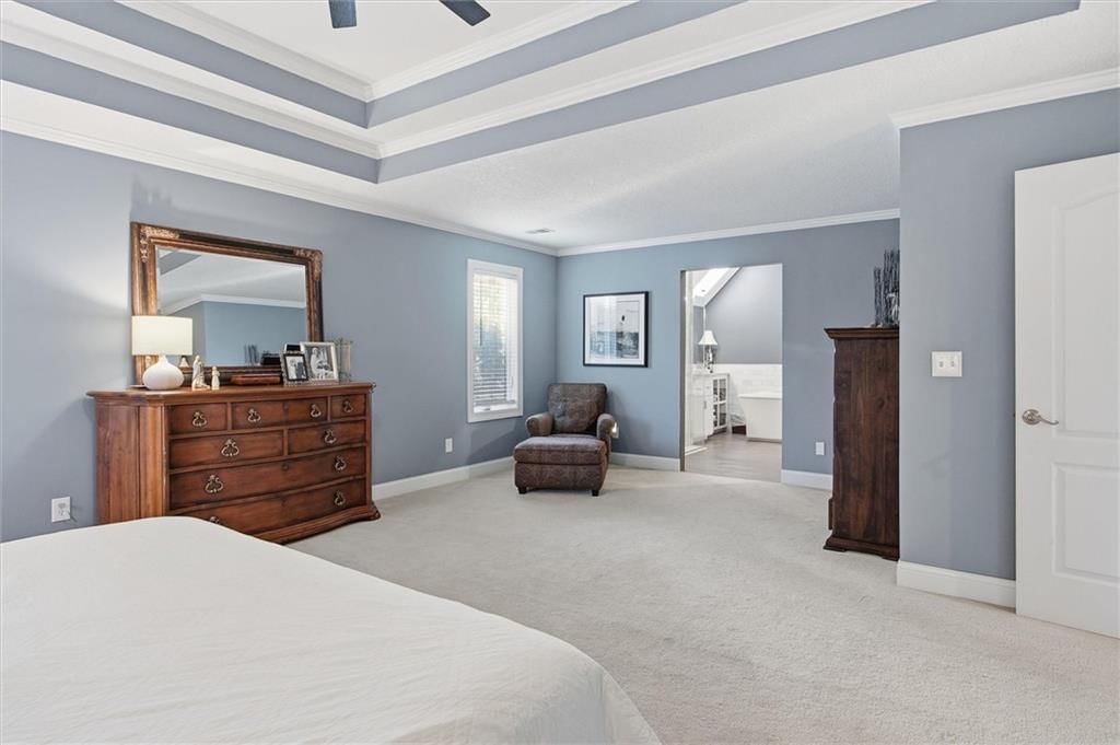Photo 15 of 38 - 8412 W 129 Terrace, Overland Park, KS 66213