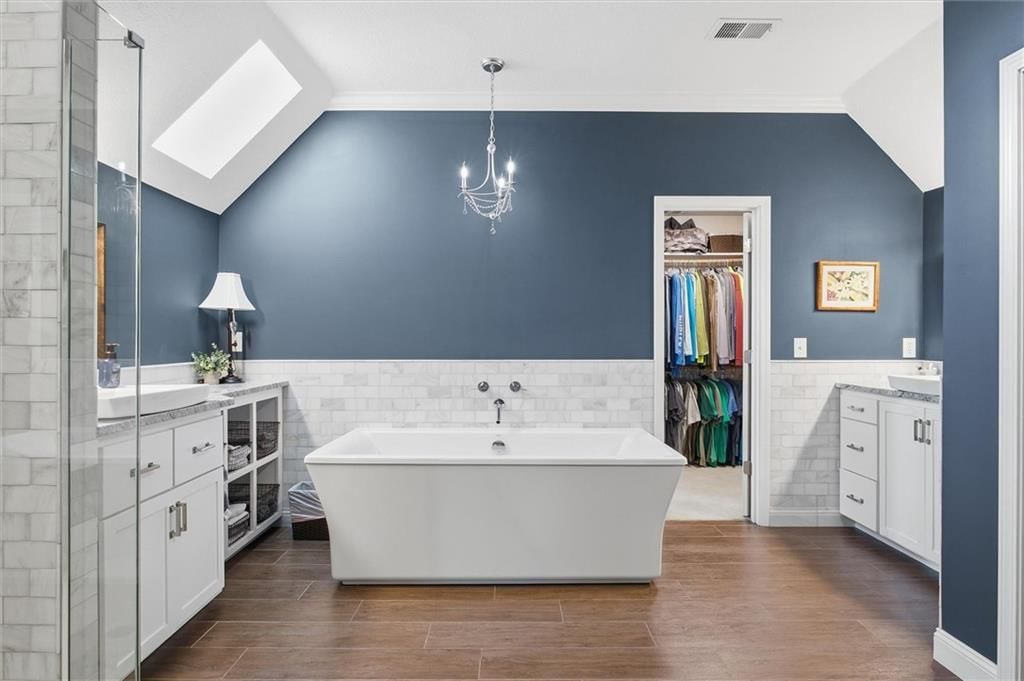 Photo 16 of 38 - 8412 W 129 Terrace, Overland Park, KS 66213