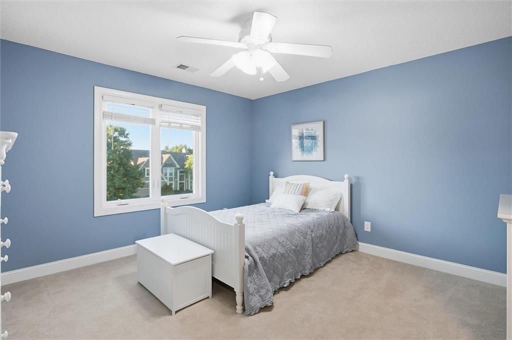 Photo 20 of 38 - 8412 W 129 Terrace, Overland Park, KS 66213