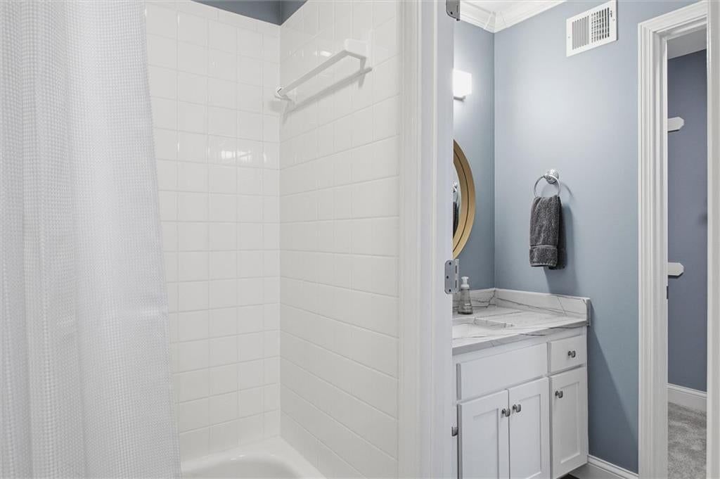 Photo 22 of 38 - 8412 W 129 Terrace, Overland Park, KS 66213