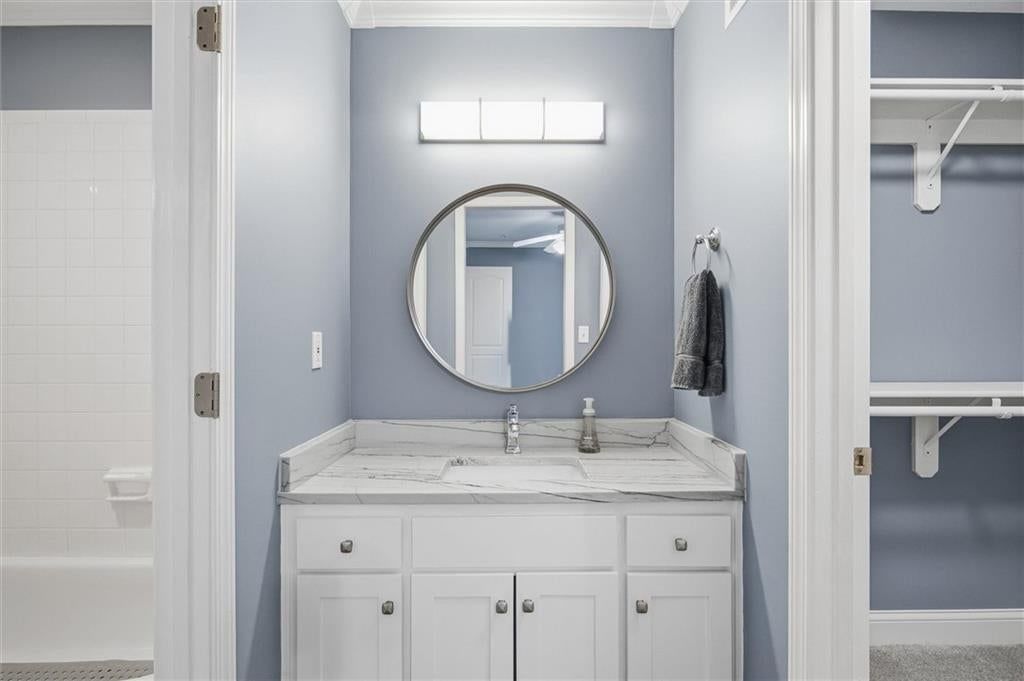 Photo 23 of 38 - 8412 W 129 Terrace, Overland Park, KS 66213