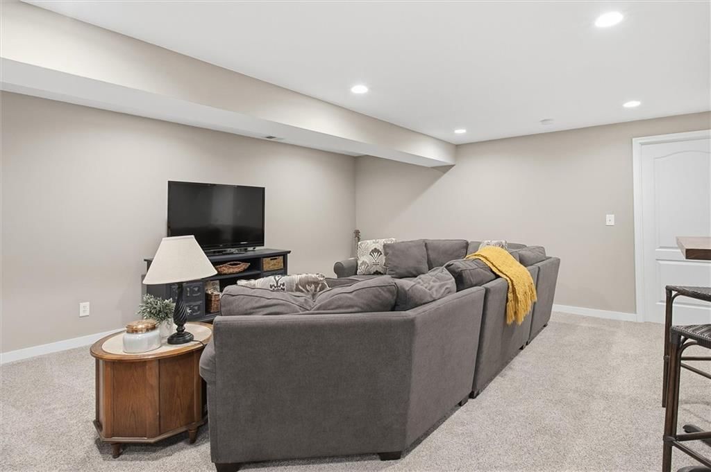 Photo 28 of 38 - 8412 W 129 Terrace, Overland Park, KS 66213