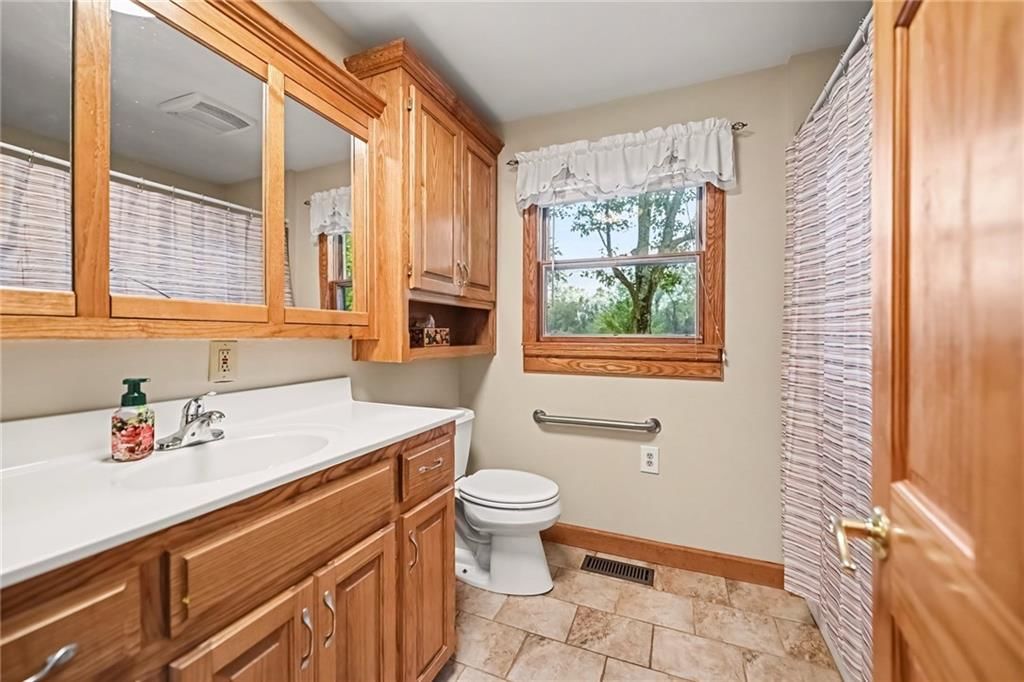 19308 Snow Road — photo 12