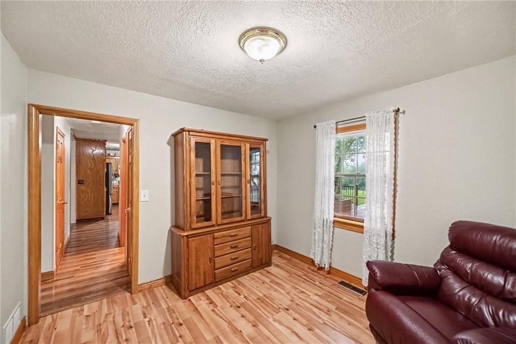 19308 Snow Road — photo 14