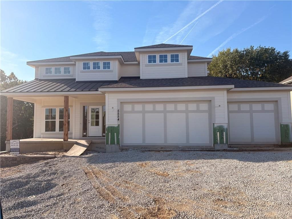 5554 Thousand Oaks Drive, Parkville, MO