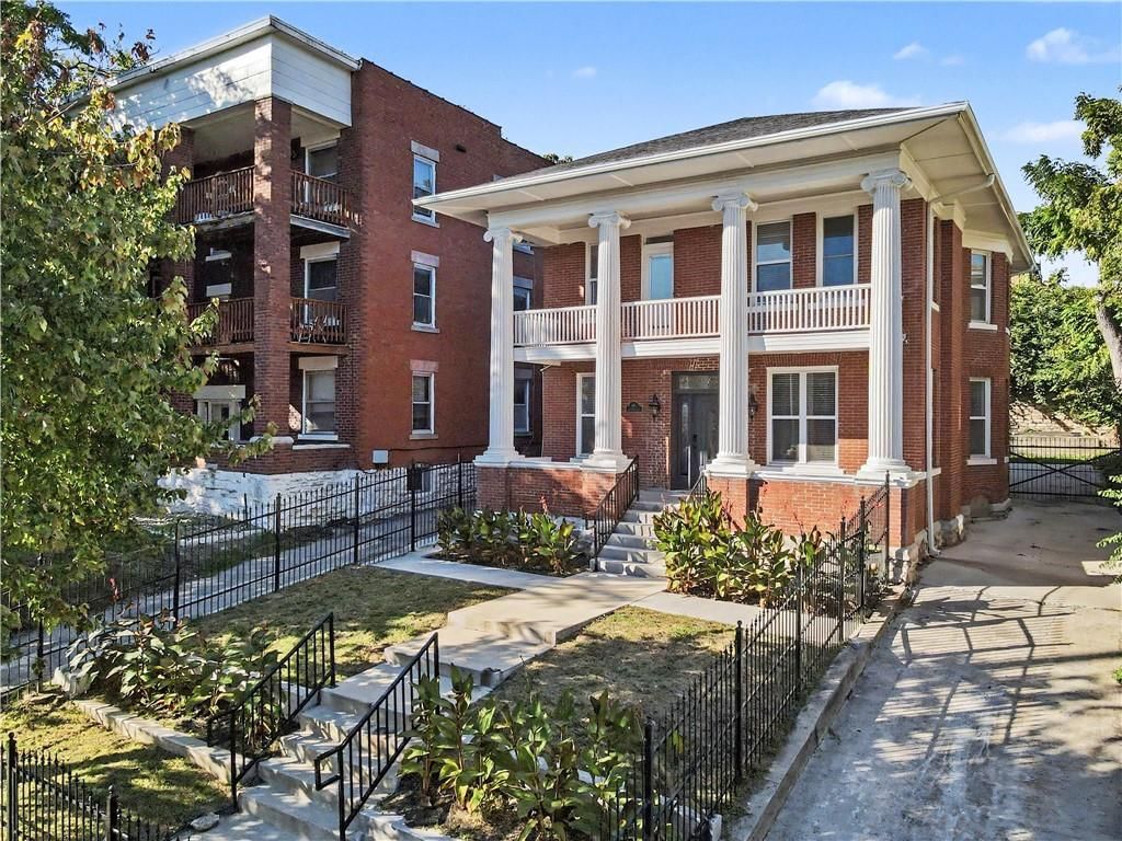 300 W 34 Street, Kansas City, MO: listing photo 2