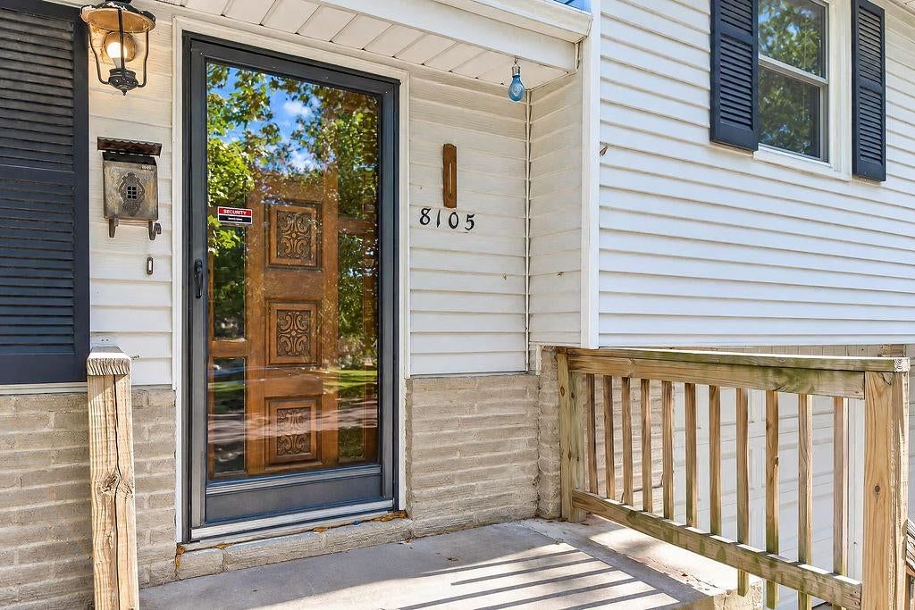 8105 Hedges Avenue, Raytown, MO: listing photo 2