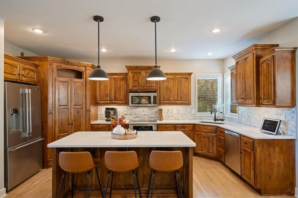 Photo 9 of 63 - 23811 W 121st Street, Olathe, KS 66061