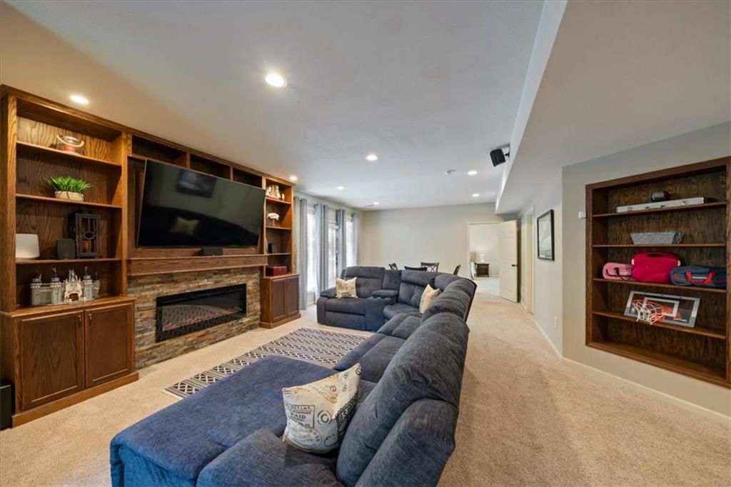Photo 38 of 63 - 23811 W 121st Street, Olathe, KS 66061