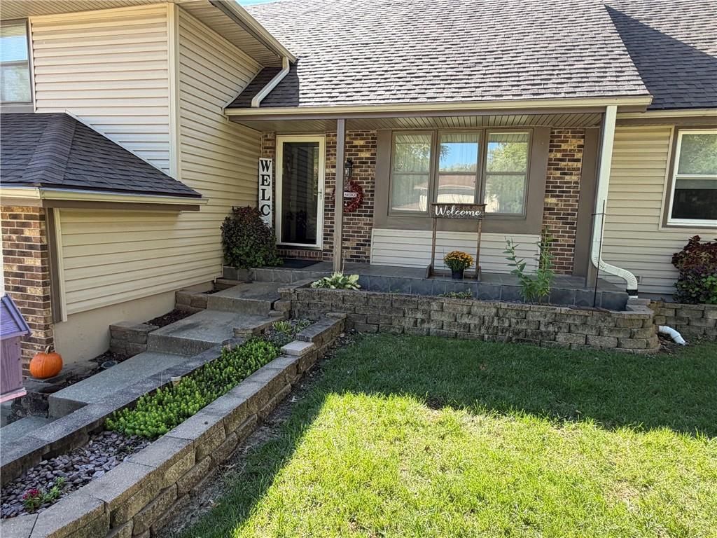 1917 Thornton Street, Leavenworth, KS: listing photo 2