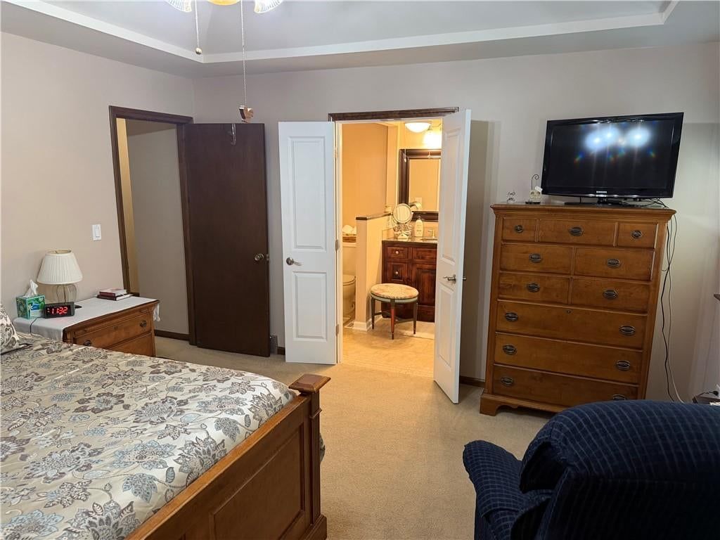 Photo 16 of 39 - 1917 Thornton Street, Leavenworth, KS 66048