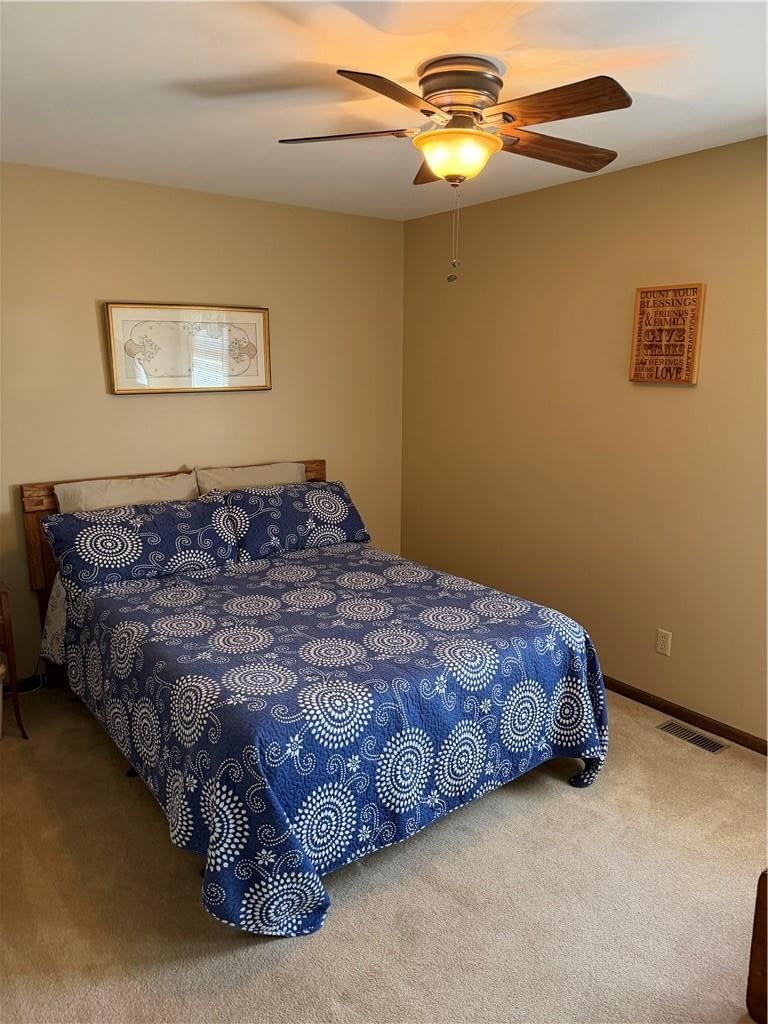 Photo 17 of 39 - 1917 Thornton Street, Leavenworth, KS 66048
