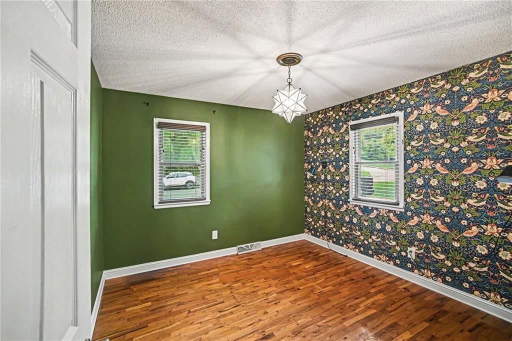 206 Vine Street — photo 15