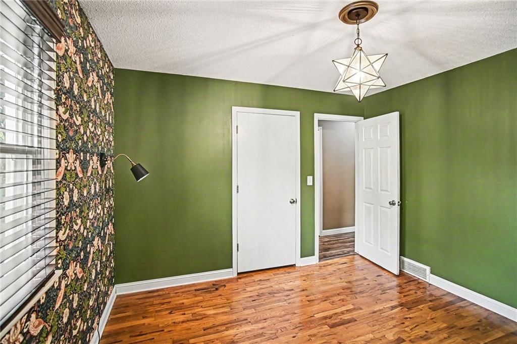 206 Vine Street — photo 16