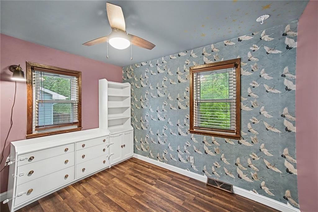 206 Vine Street — photo 17