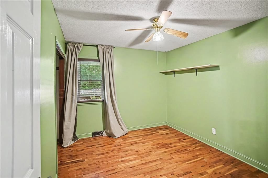 206 Vine Street — photo 18