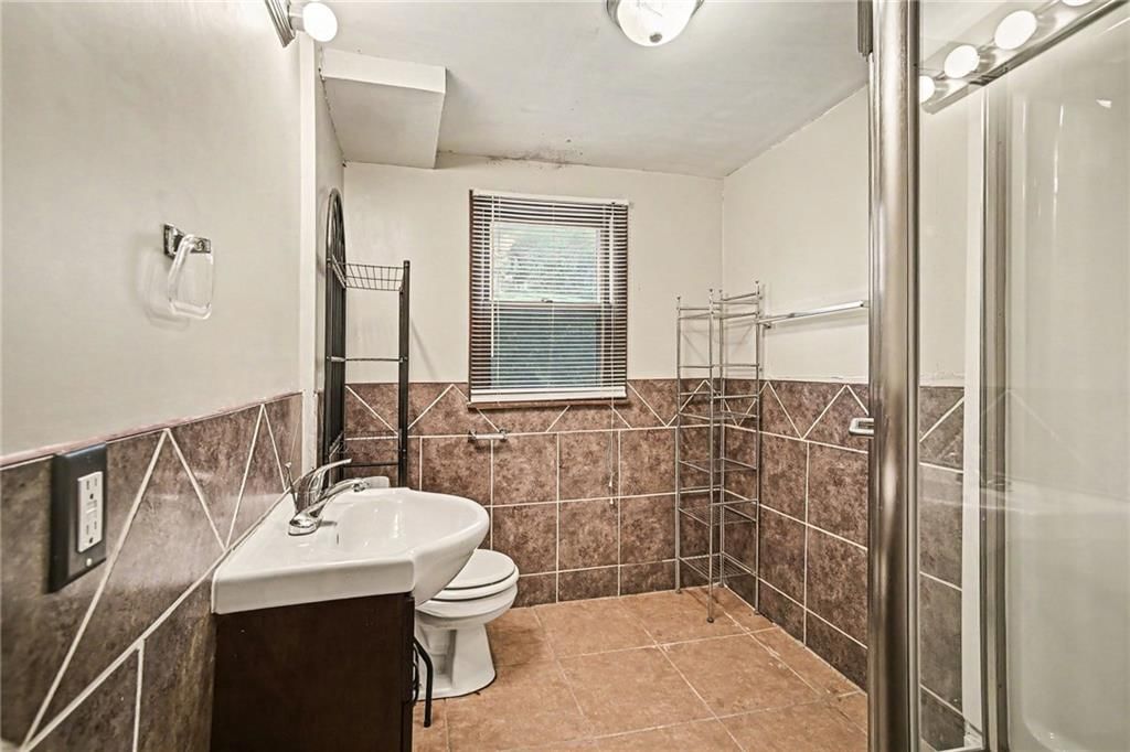 206 Vine Street — photo 19