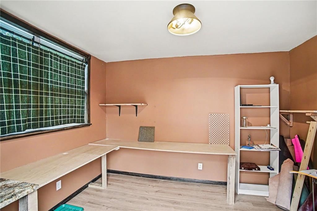 206 Vine Street — photo 26