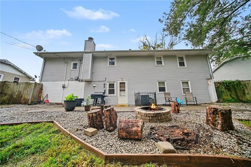 206 Vine Street — photo 29