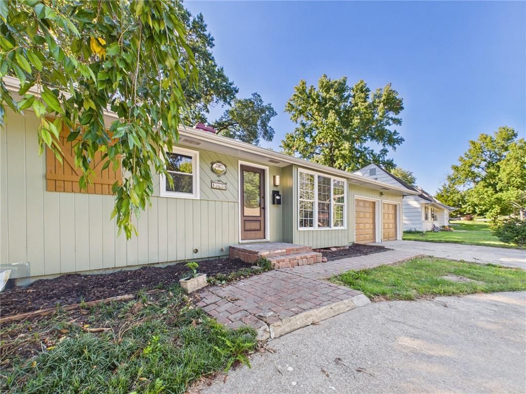 13624 Parker Avenue, Grandview, MO: listing photo 2