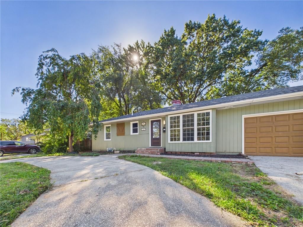 13624 Parker Avenue, Grandview, MO