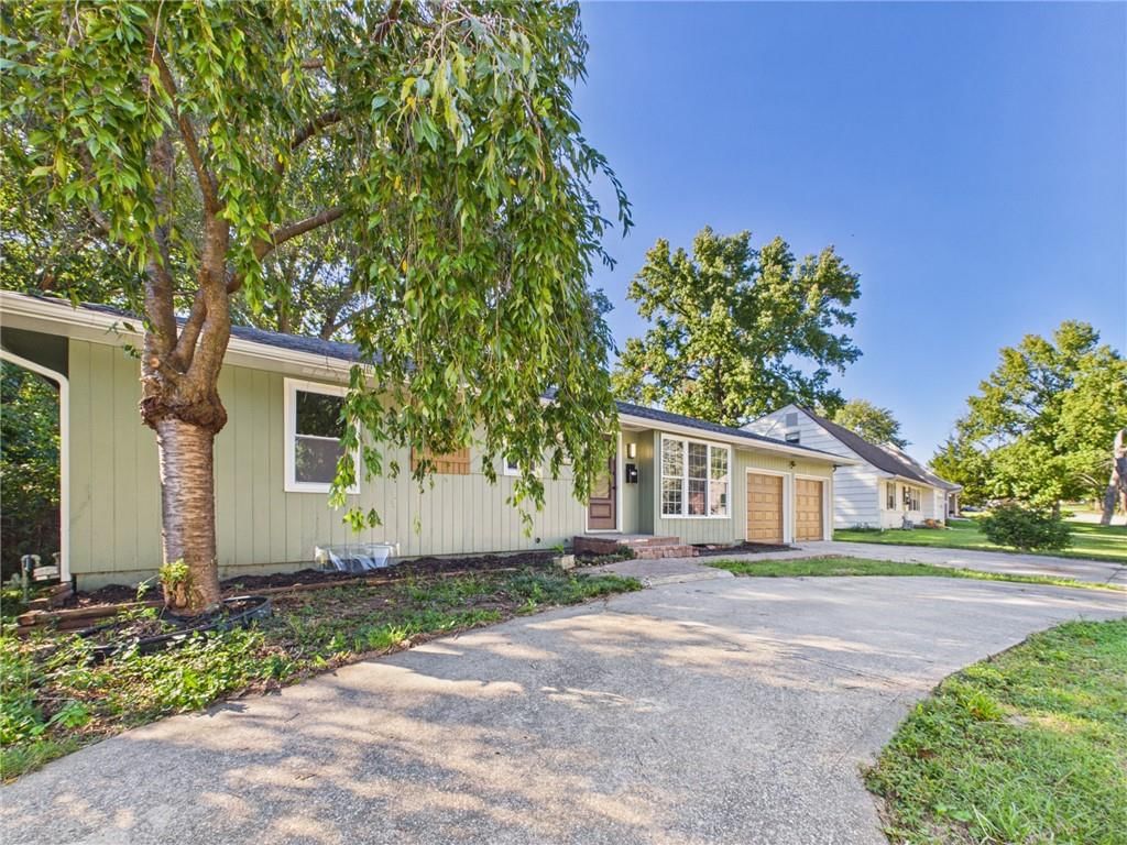13624 Parker Avenue, Grandview, MO: listing photo 3