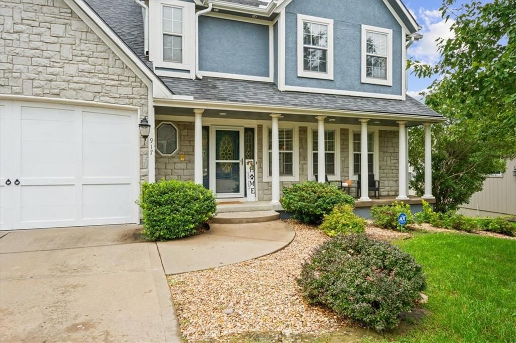 917 Paw Paw Lane, Liberty, MO: listing photo 2