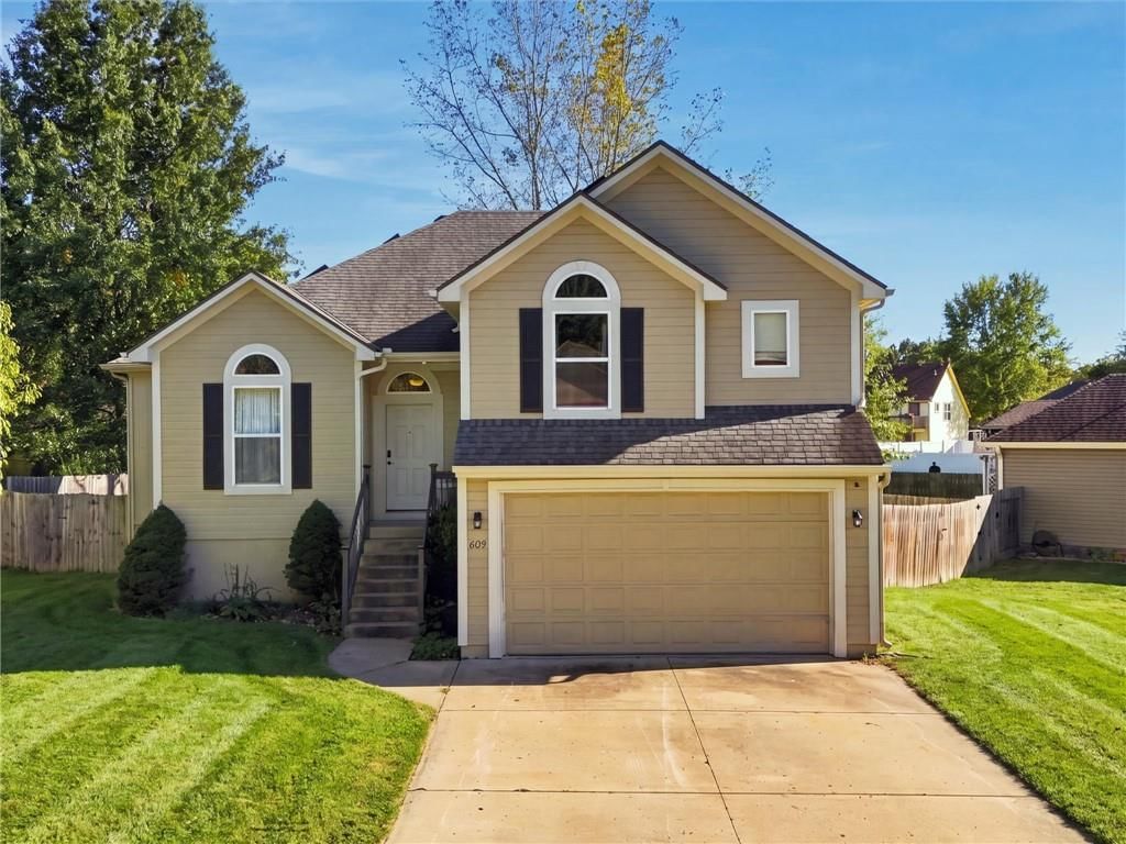 609 S Kisner Circle, Independence, MO