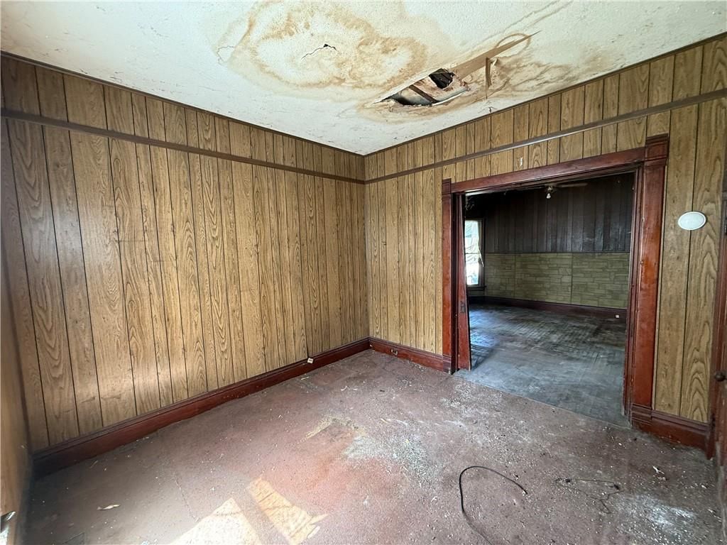 Photo 11 of 41 - 503 Benton Avenue, Excelsior Springs, MO 64024