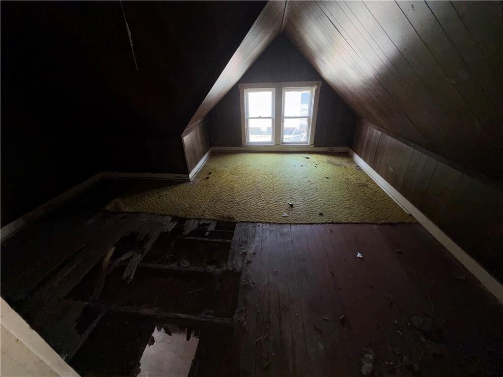 Photo 18 of 41 - 503 Benton Avenue, Excelsior Springs, MO 64024