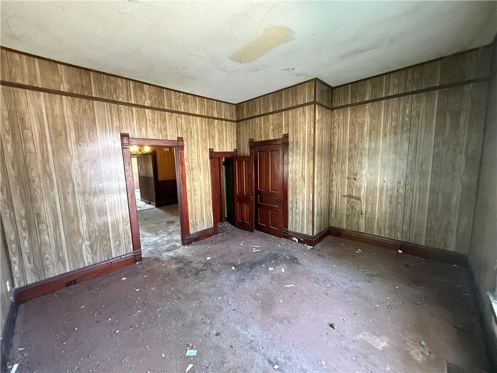 Photo 30 of 41 - 503 Benton Avenue, Excelsior Springs, MO 64024