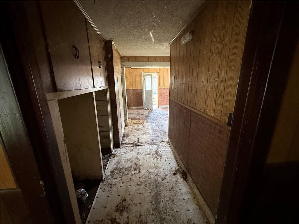 Photo 35 of 41 - 503 Benton Avenue, Excelsior Springs, MO 64024